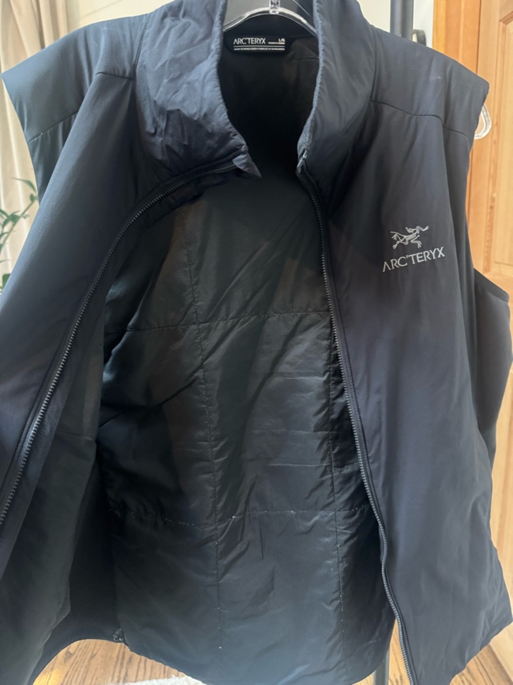 Arc'teryx Women’s Black Vest | Size: Large - Picture 10 of 11